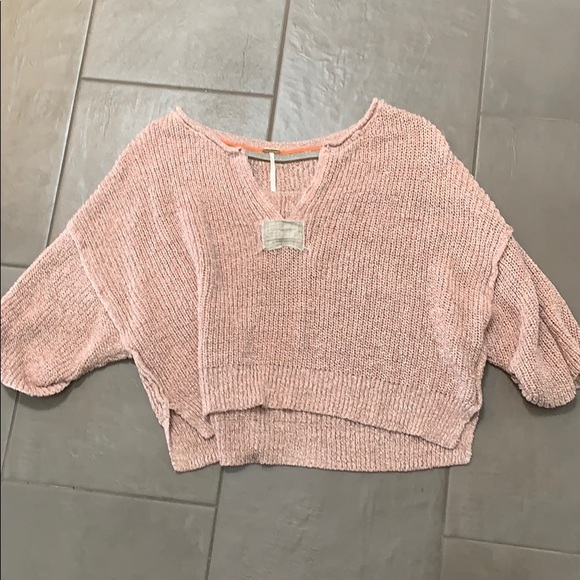 Free People Tops - Short sleeve pink stitched top but Free People